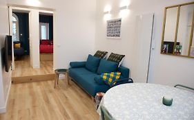 NEWLY RENOVATED FLAT- Batignolles Paris 17